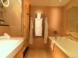 Royal Garden Hotel - Booking Policies and Information