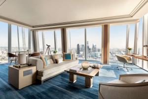 Shangri-La The Shard, London - Worth The Stay