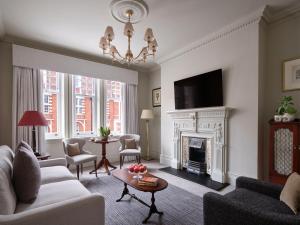 The Chelsea Townhouse by Iconic Luxury Hotels - Worth The Stay