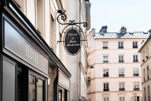 The Montmartre Relay - How To Book Your Stay