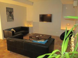 Villa Cote Dasoet - Booking Information