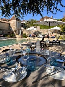 Chateau Hotel Edward I - Accessibility and Safety