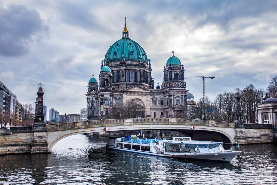 From Prague: Day Trip to Berlin - Exploring Berlin Highlights
