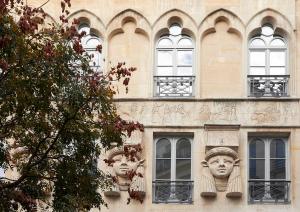 Hotel Du Sentier - Transportation Details
