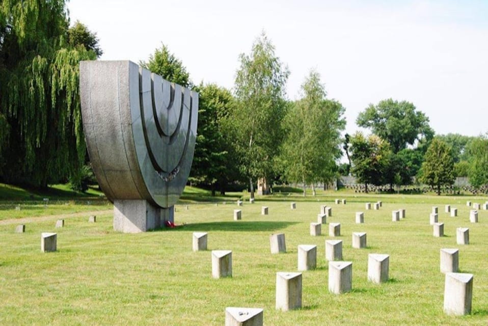 Prague: Private Day Tour of Terezin Concentration Camp - Dining Options
