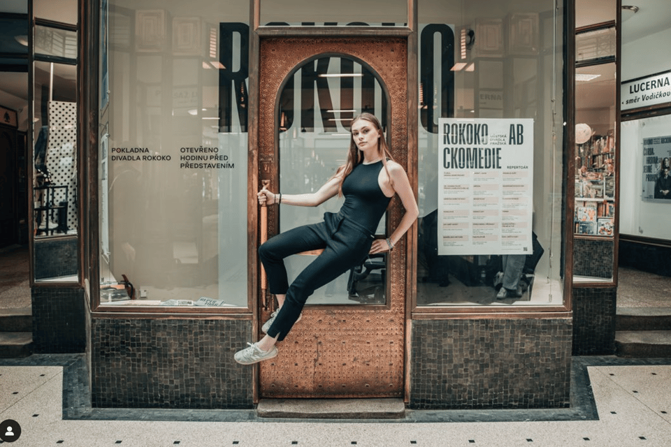 Prague: Professional Photoshoot - Lifestyle Portrait Photos - Target Audience for Photoshoots