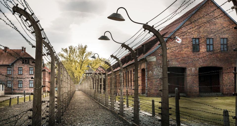 Prague: Tour to Auschwitz Birkenau - Preparing for Your Visit