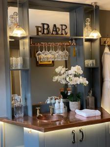 The Barth Room at Cheshire Boutique Barns - Worth The Stay