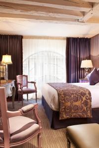 The Favart House - Transportation and Accessibility