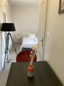 The Four-Leaf Clover - How To Book Your Stay