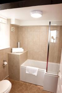 The Kings Arms Inn - Worth The Stay