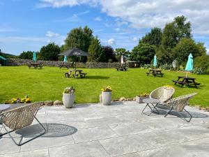 The Plough - Worth The Stay