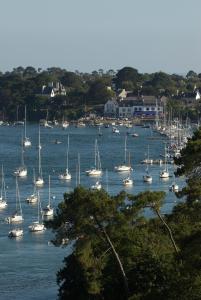 Hotel Du Bac - How To Book Your Stay