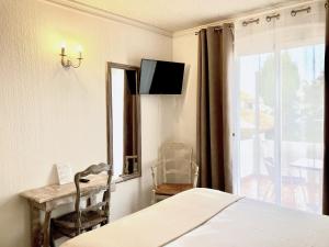 Hotel Lou Marquès - How To Book Your Stay