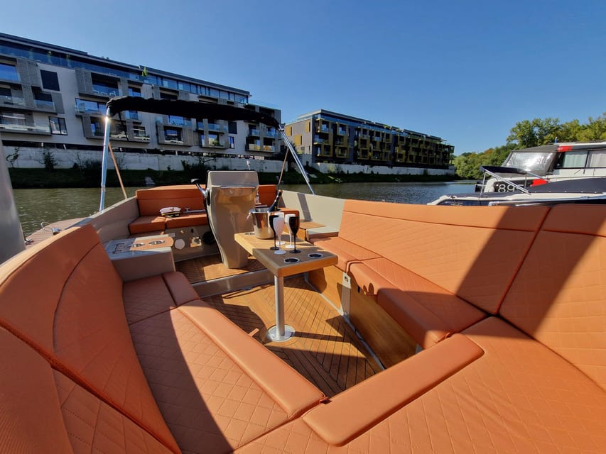 Prague Private Boat Tour - 2 Hours - Tips for Your Boat Tour