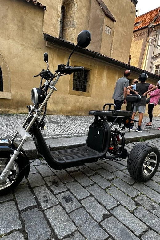 Prague: 2 Hours FUN TRIKE Tour in Prague With Guide