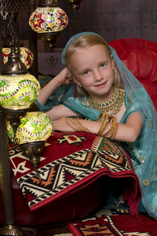 Prague: Oriental Dress Photoshooting - Frequently Asked Questions