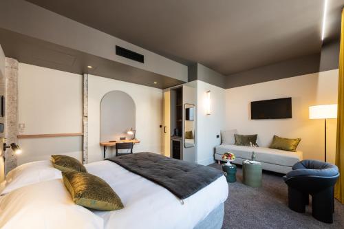 Abbey Hotel Lyon - Boutique Hotel - Points About Your Stay