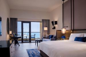 Amwaj Rotana, Jumeirah Beach - Dubai - Hotel Overview and Location