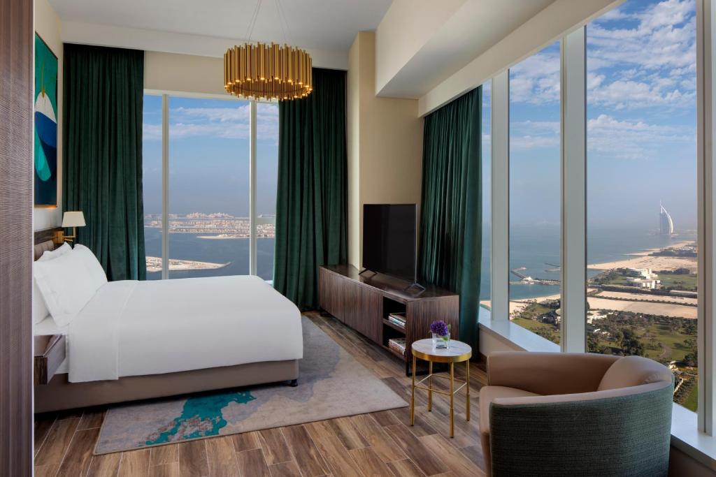 Avani Plus Palm View Dubai Hotel & Suites Review
