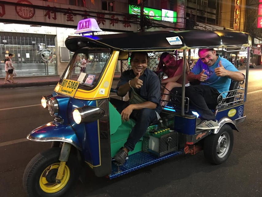 Bangkok: Tuk Tuk Tour by Night Free Dinner at Local Bar