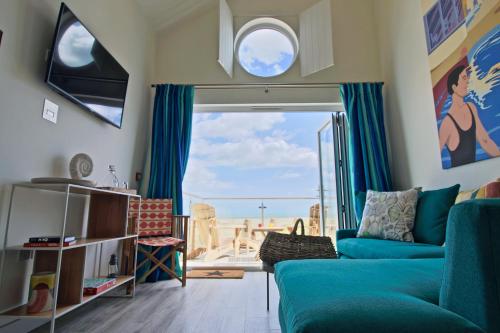 Beach Hut Suites - Good To Know