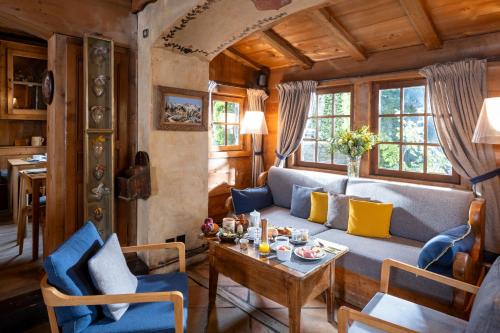 By the Fire Corner - Points About Your Stay