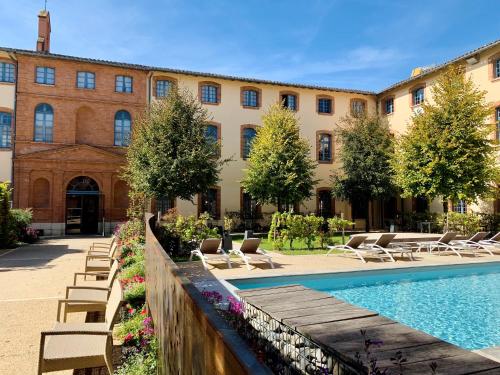 Dali Hotel Montauban - Points About Your Stay