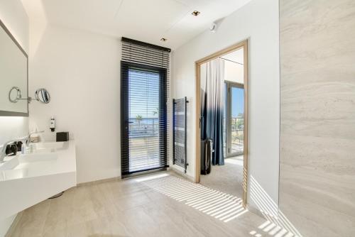 EDEN HOTEL - Points About Your Stay