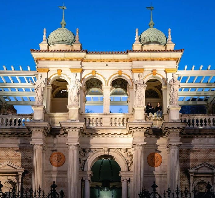 Gems of the Budapest Castle District: Free Walking Tour!