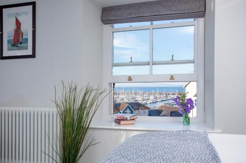 Golden Vanity, Maritime Suites, Brixham - Good To Know