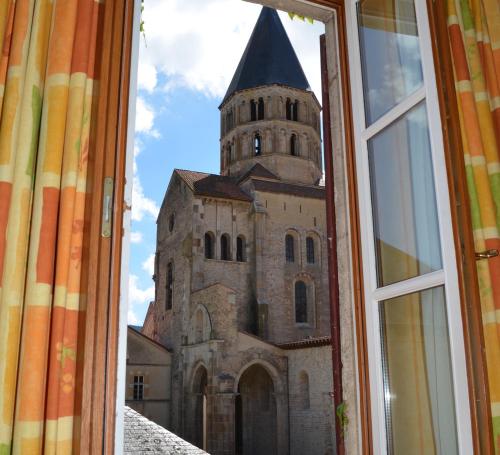 Hotel De Bourgogne - Points About Your Stay