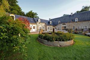Hotel Le Manoir De Mathan Crepon in the Countryside, 5 Minutes From Arromanches and 10 Minutes From Bayeux - Points About Your Stay