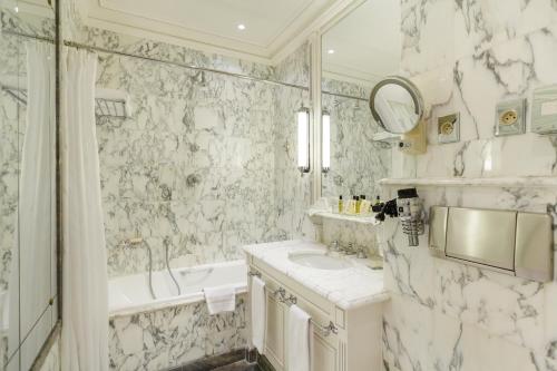 Hotel Luxembourg Parc - Points About Your Stay
