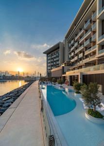 Hyatt Centric Jumeirah Dubai - Facilities and Amenities