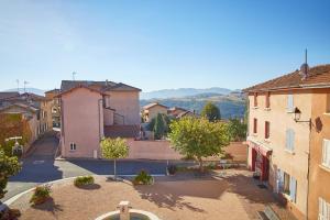 Le Place Neuve - Points About Your Stay