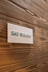 Lodge of the Glaciers - Lodge Overview