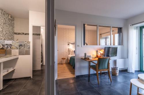 Manor of Rigourdaine - Points About Your Stay