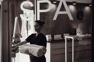 On the Olive Side - Points About Your Stay