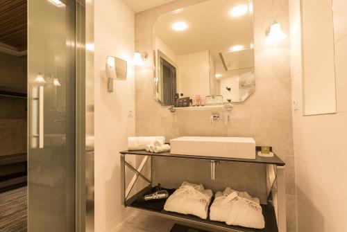 Plaza Madeleine & Spa - Points About Your Stay