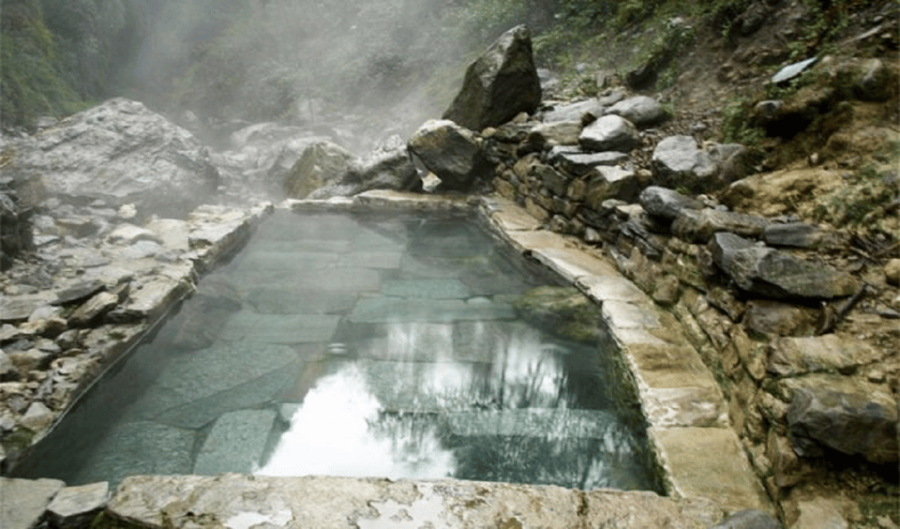 Pokhara: 3-Day Poonhill & Mustang Himalayan Adventure Tour