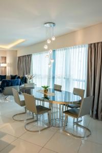 Quill Residence at Paramount Towers 3 BR Creek View - Property Overview