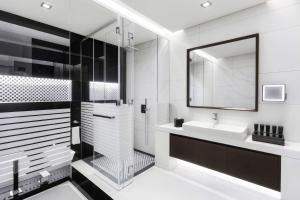 Renaissance Business Bay Hotel, Dubai - Good To Know