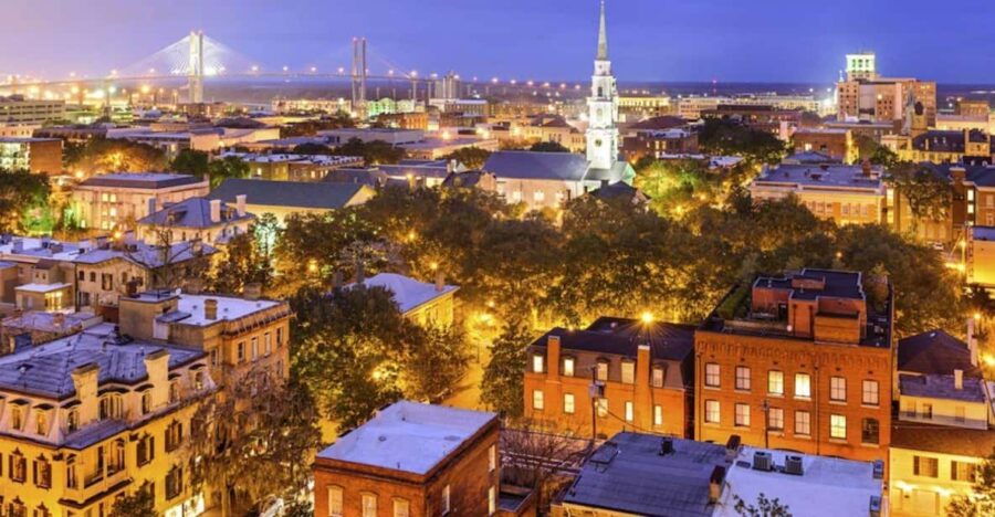 Savannah Haunted Pub Crawl-Walking Tour Historic District - Overview and Pricing
