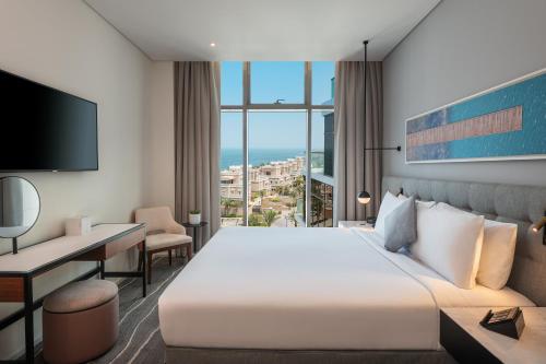 Th8 Palm Dubai Beach Resort, Vignette Collection, an IHG Hotel - Good To Know