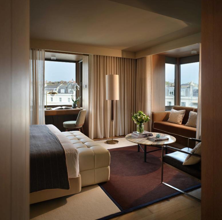 The Hari London Review