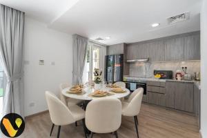 Vogue Villa Near Golf/Ski Dubai/ Ibn Battuta Mall - Good To Know