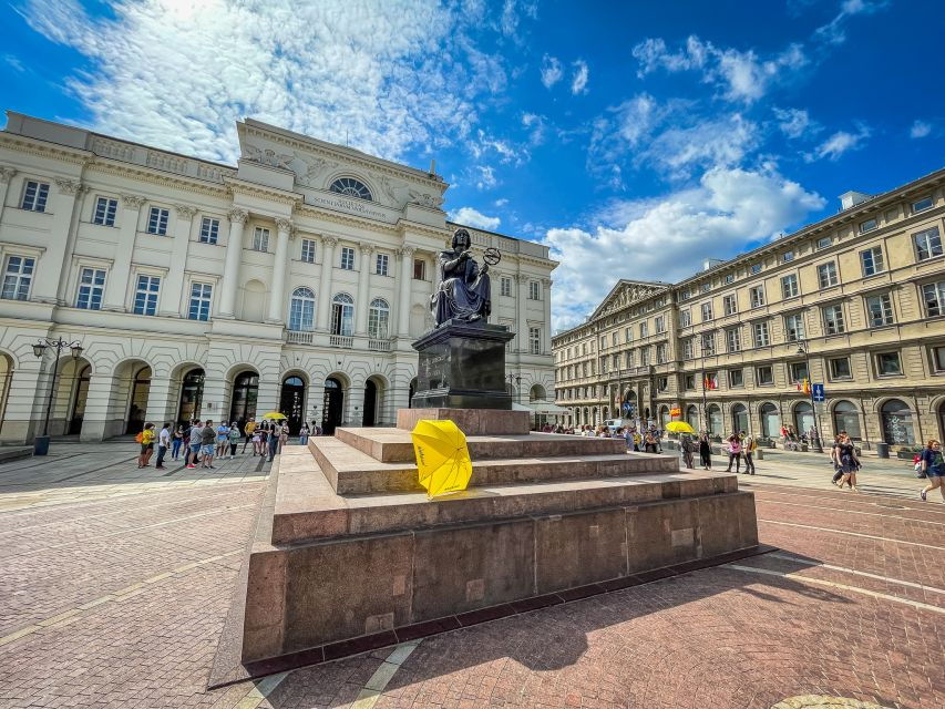 Warsaw: Old Town Highlights Walking Tour in English