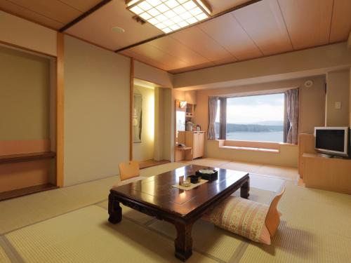 Akan No Mori Tsuruga Resort Hanayuuka - Overview and Location