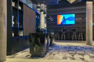 Aloft London Excel - Hotel Overview and Location